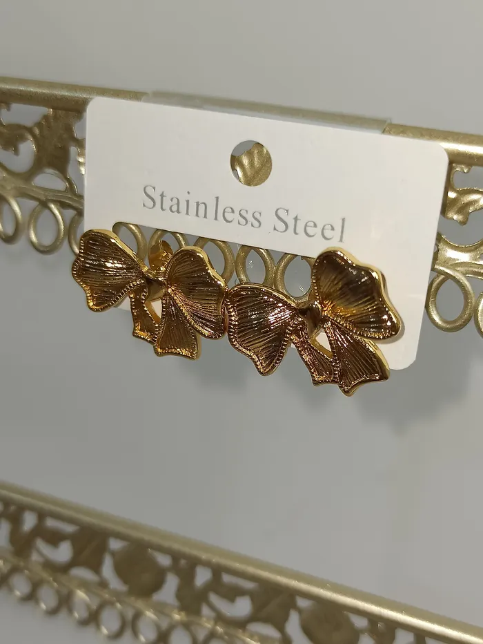 עגיל סטיל פפיון.